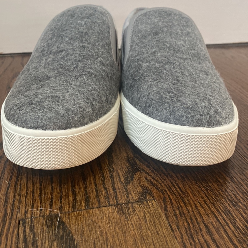 Vince slip on sneakers BANLER, QRTZ/TRUFF SDE Size 8